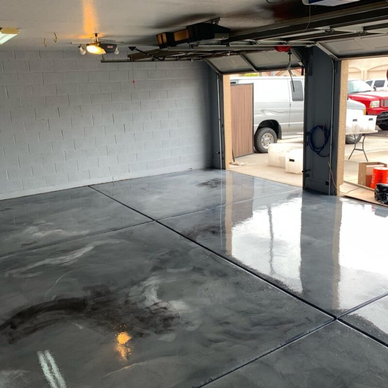 10_mettalic_epoxy_garage
